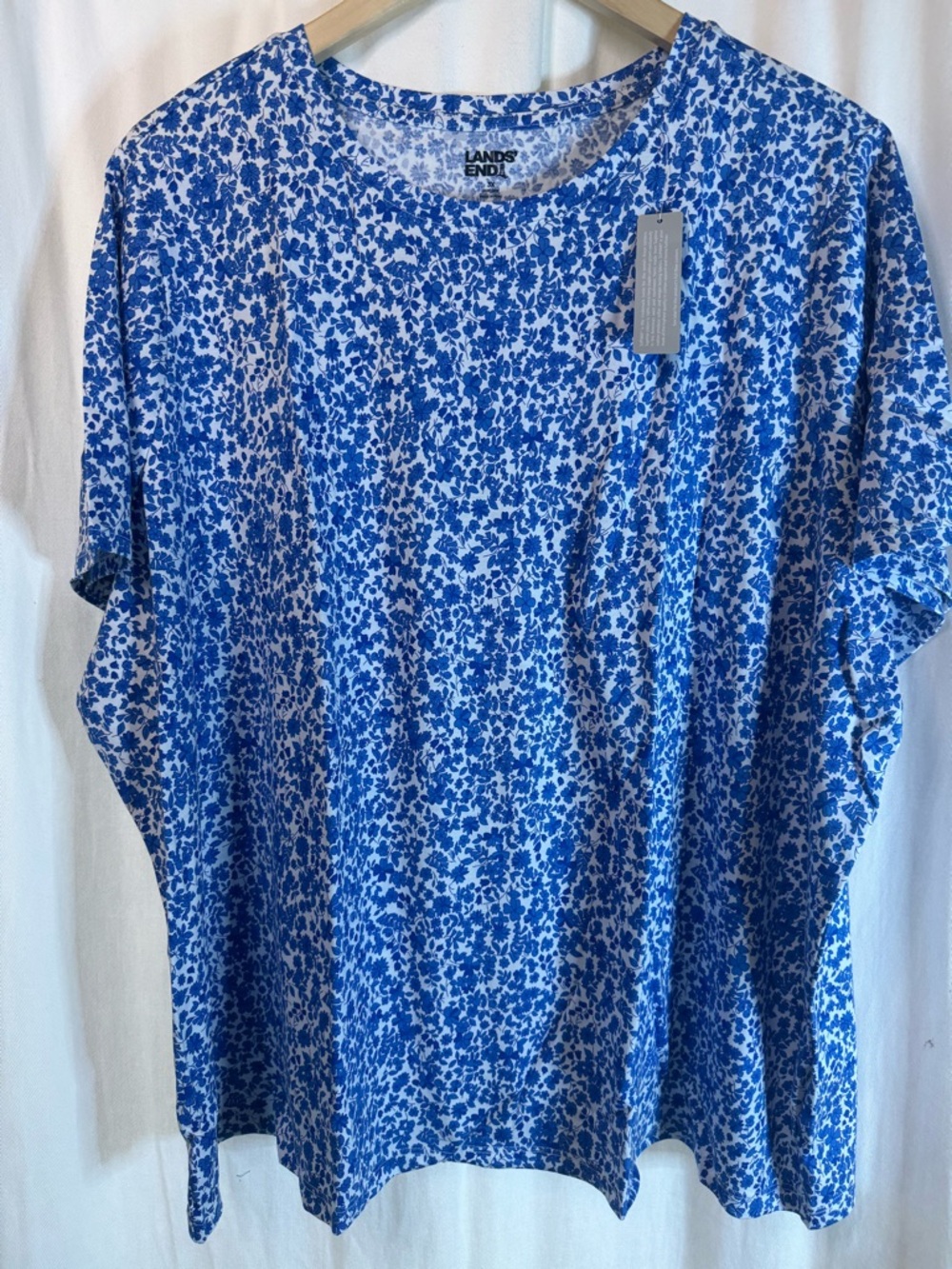 Lands' End Vista Blue Flowers Short Sleeve Tee